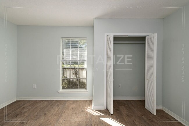 Building Photo - Updated 4 Bed 2 Bath Brick Home in West Mobile