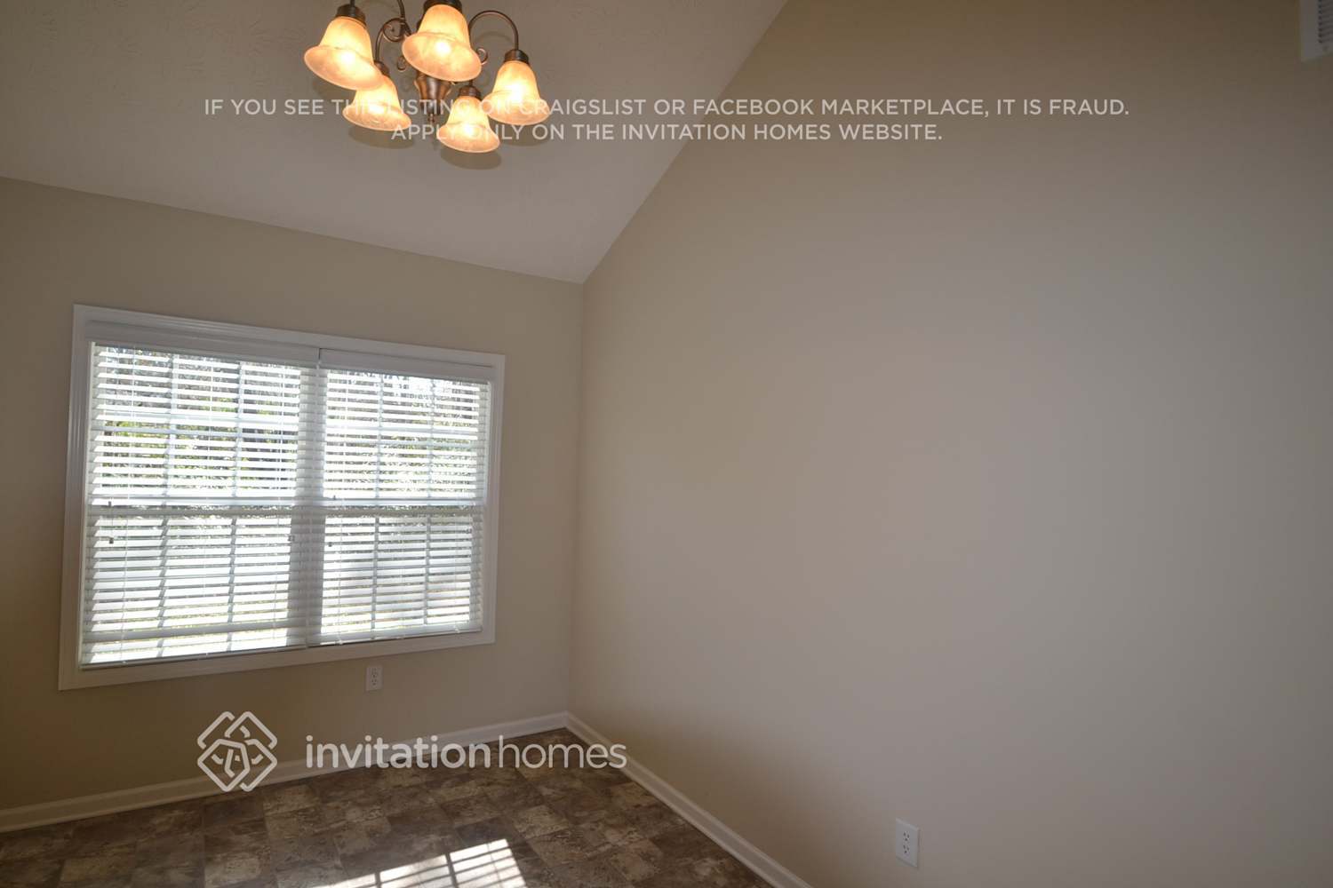 Building Photo - 552 Bridgeport Pl