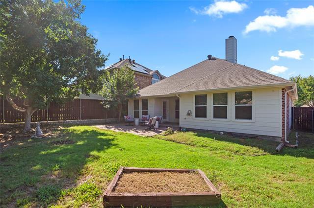 Building Photo - 8108 Twin Oaks Dr