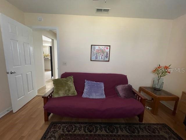 Building Photo - 704 Ellsworth Way