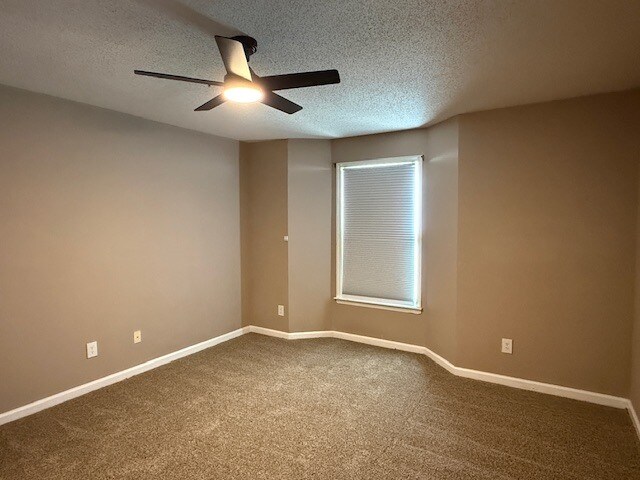 Building Photo - 5000 Lawndale Dr