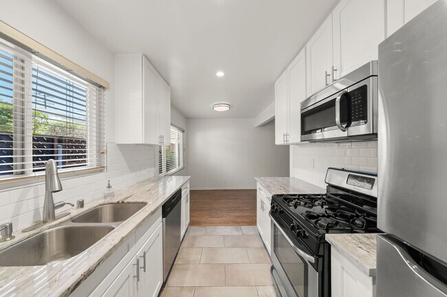 Building Photo - 1517 Harvard St