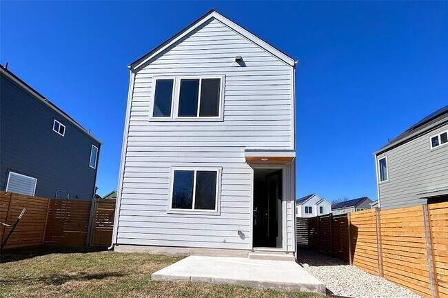 Building Photo - 1191 Sarabeth Way