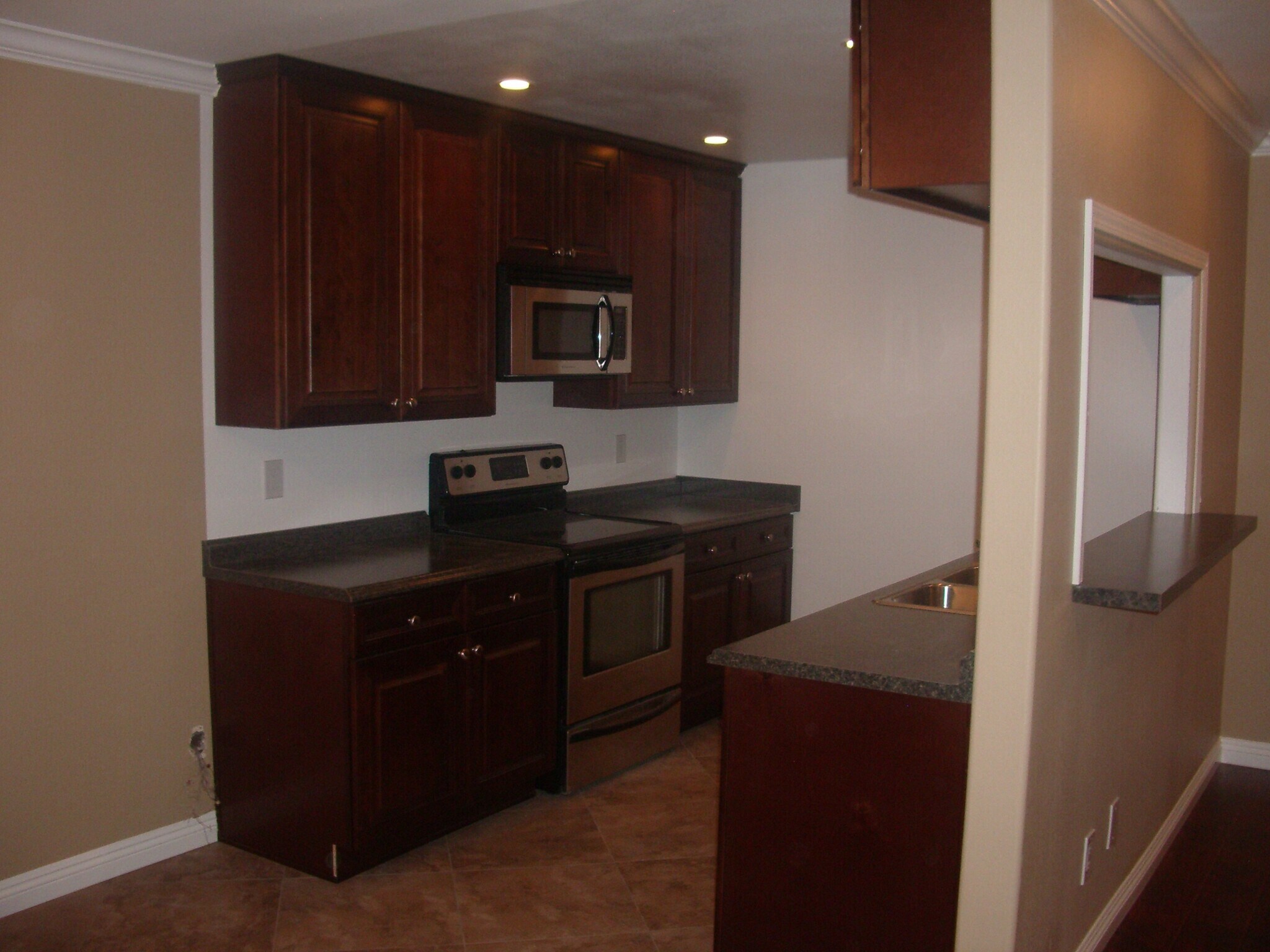 Building Photo - 310 S Miraleste Dr