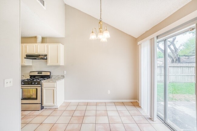 Building Photo - 12214 Flaxen Dr