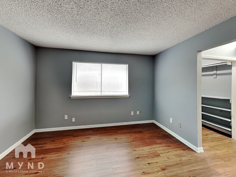 Building Photo - 11903 Garden Terrace Dr