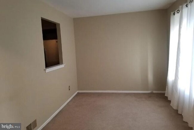 Building Photo - 132 Neyland Ct