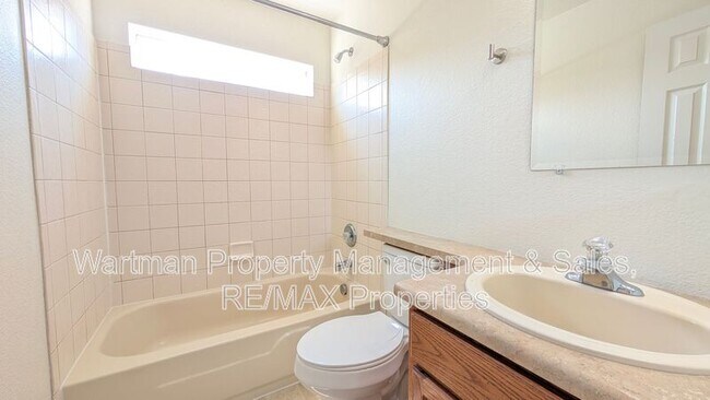 Building Photo - 5120 Finadene Ct