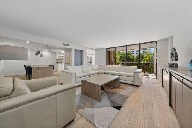 Building Photo - 4600 S Ocean Blvd
