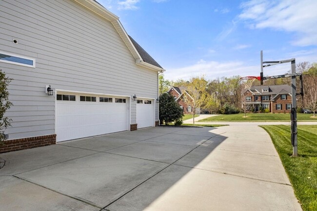 Building Photo - 5042 Mill Creek Rd