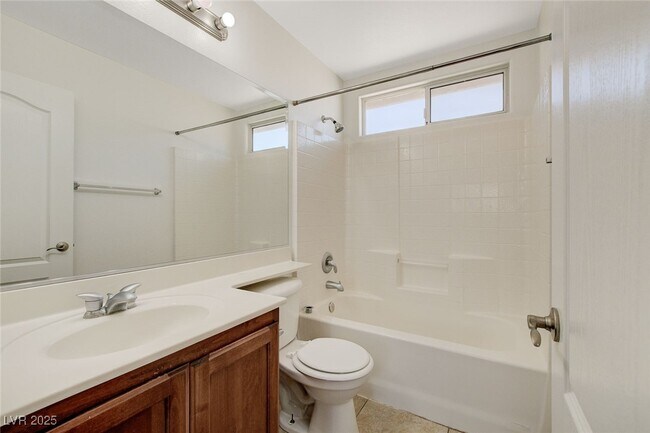 Building Photo - 11215 Dahlia Grove St