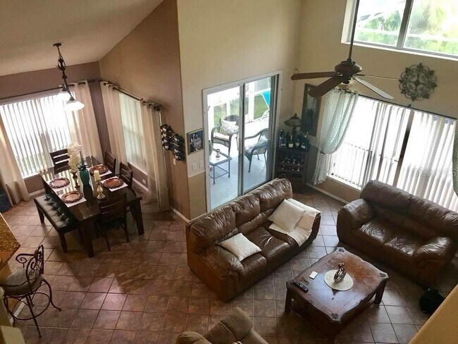 Building Photo - 1142 Lake Biscayne Way