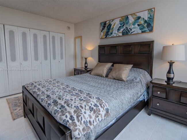 Building Photo - 137 Golden Isles Dr