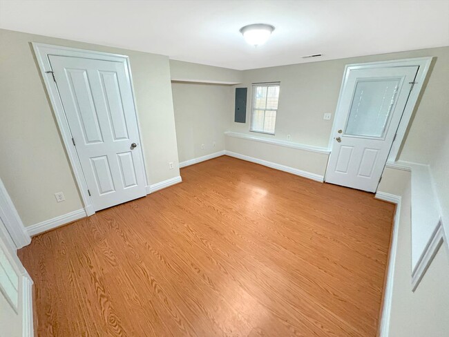 Building Photo - 5 Bedroom Home in VCU Area - Available for Spring 2026 Semester!