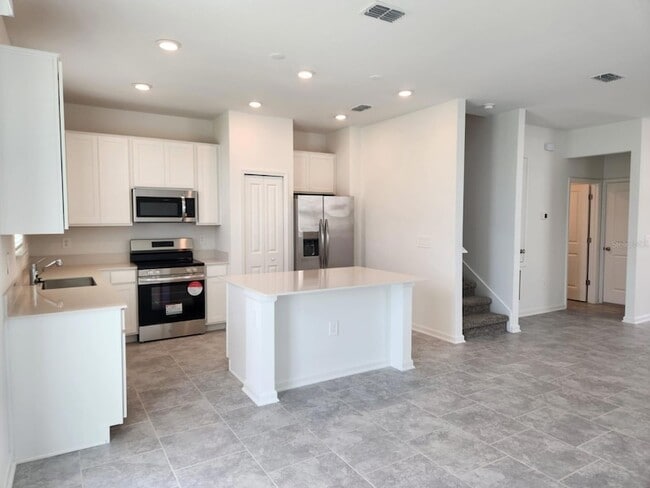 Building Photo - 3258 Laurent Lp