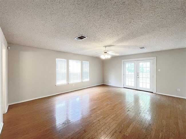 Building Photo - 3079 Hill St