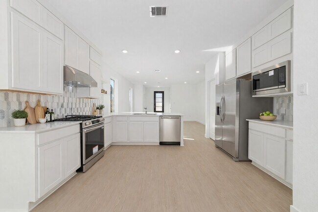 Building Photo - 6610 Sunset Velvet Dr