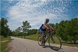 Building Photo - 13030 Richmond Ave