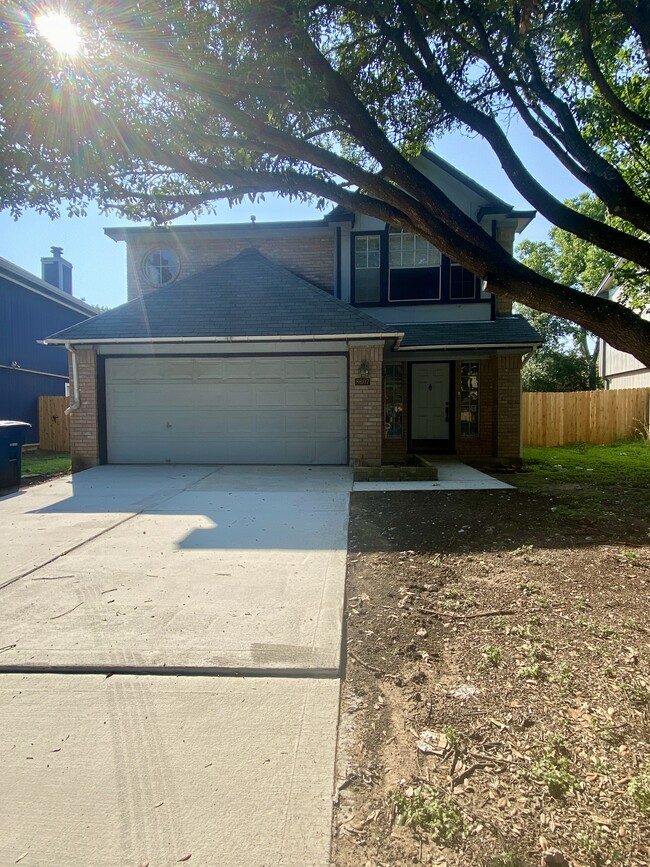 Building Photo - 8607 Cretys Cove