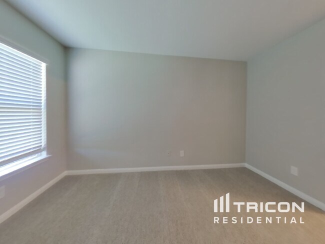 Building Photo - 24033 Wilde Dr