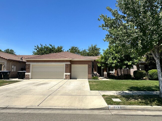 Building Photo - NW Visalia Home Coming Soon! Walking distance to Denton Elementary