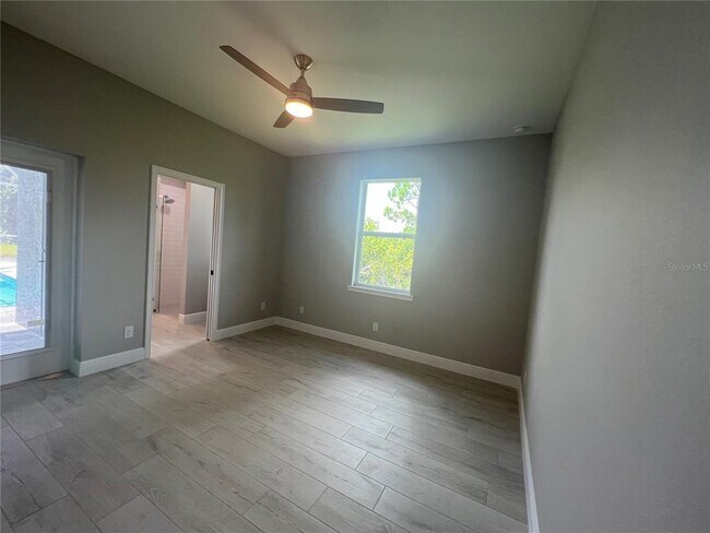 Building Photo - 133 Thelma Dr