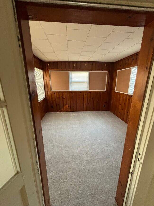 Building Photo - 311 Sunset Dr