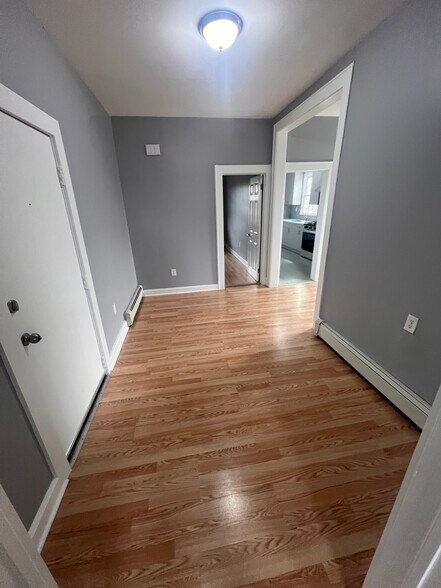 Building Photo - 50 Dewey St