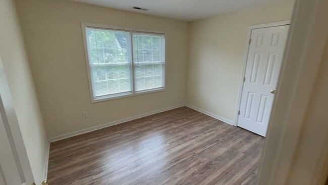 Building Photo - 202 Heartwood Crossing