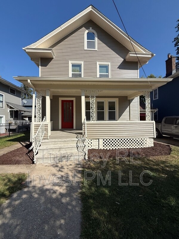 Primary Photo - 19 N May St