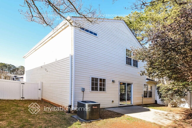 Building Photo - 566 Windcroft Cir NW