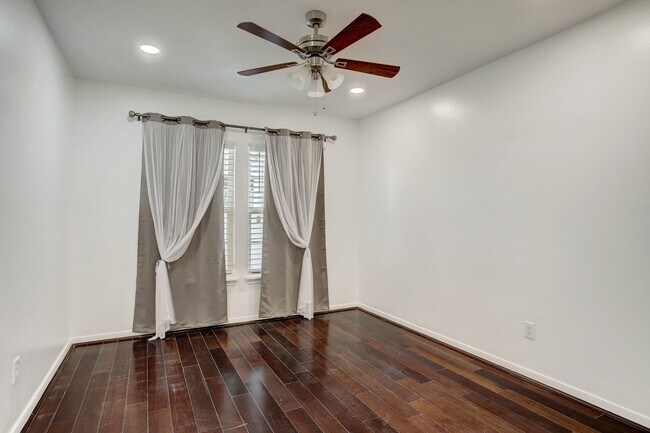 Building Photo - 1510 Rosalie St