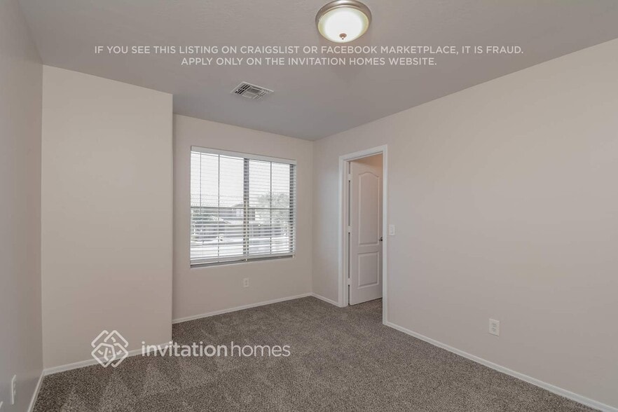 Building Photo - 15378 W Shangri La Rd