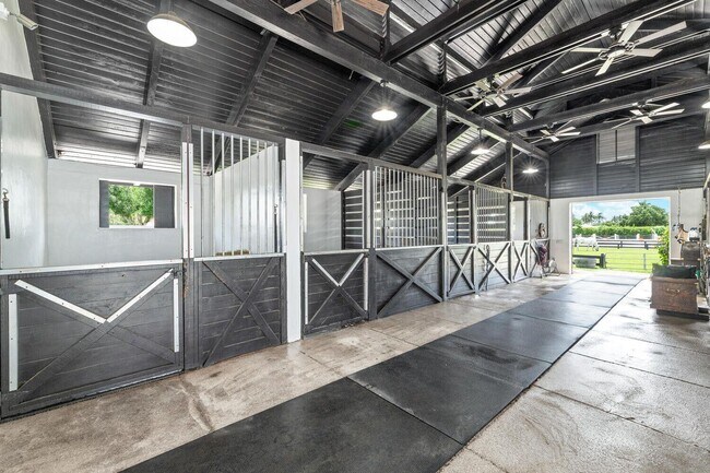 Building Photo - 14289 Equestrian Way