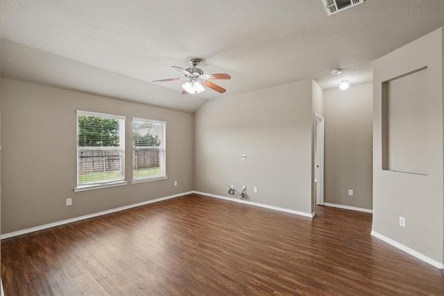 Building Photo - 1101 Roman Dr