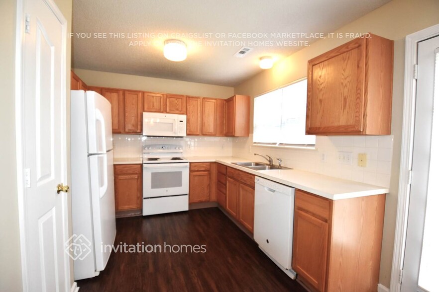 Building Photo - 11934 Brownestone View Dr
