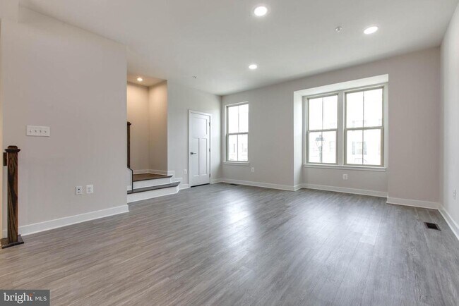 Building Photo - 149 Lyons Crk Dr