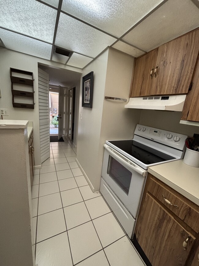 Building Photo - 120 Hibiscus Woods Ct