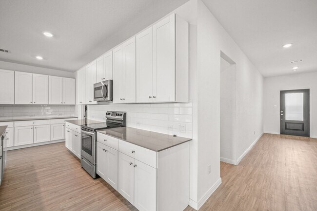 Building Photo - SIngle Story in Cordova Crossing!