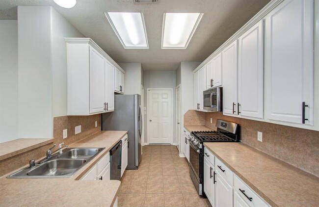 Building Photo - 25266 Boulder Bend Ln