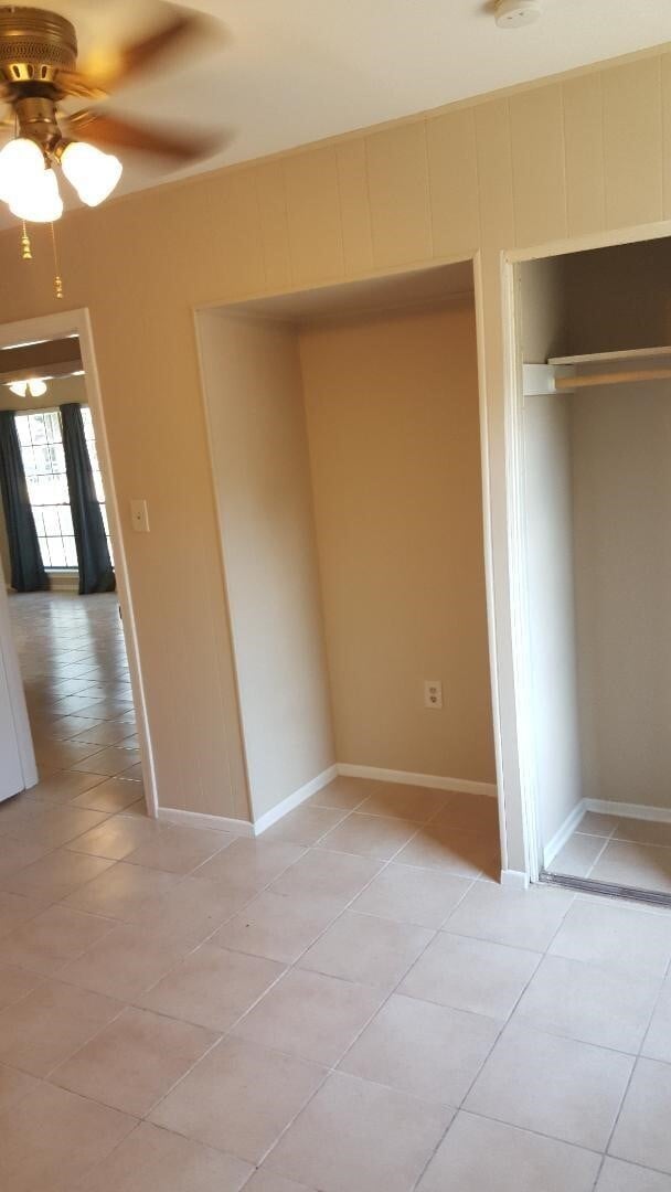 Building Photo - 3221 McCrarey Dr