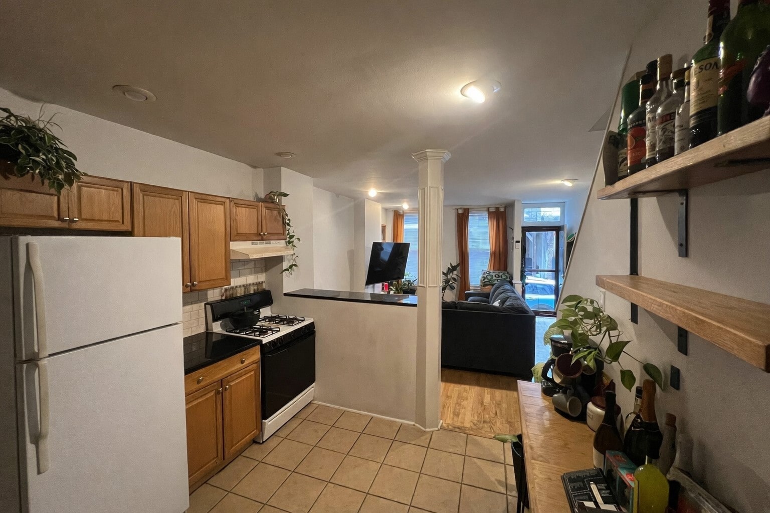 Building Photo - 2925 Harper St