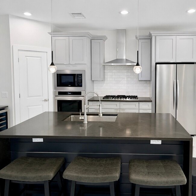 Building Photo - 10115 Porto Rico Rd