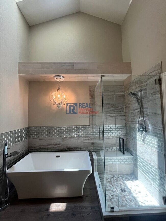 Building Photo - 9850 Carmel Ct