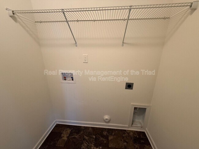 Building Photo - 1907 Northrop Dr