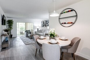 Building Photo - Sole at Sunrise