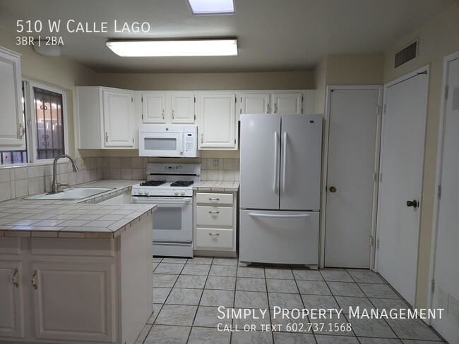 Building Photo - Located in North Tucson! 3 Bedroom 2 Bathr...