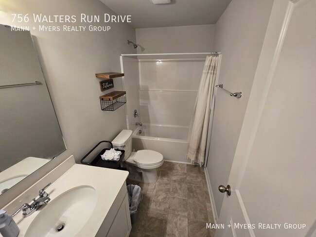 Building Photo - 756 Walters Run Dr