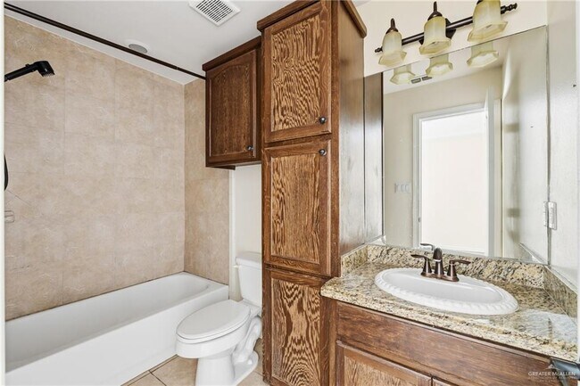 Building Photo - 14 W Fig Ave