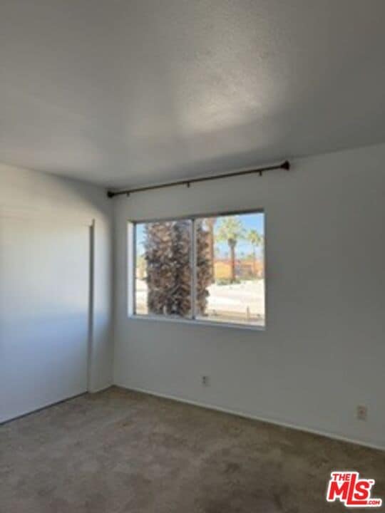 Building Photo - 74430 Driftwood Dr